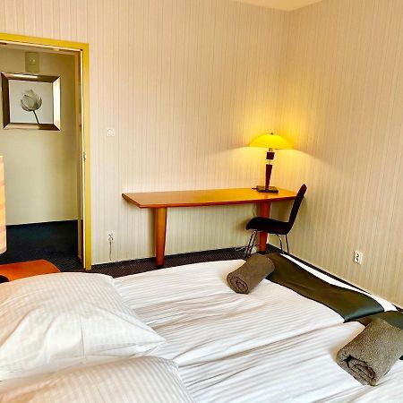 Las Slupski Premium Business Apartament Nr 7 Wifi Netflix Smart Tv50 Two Bedrooms Two Extra Large Double Beds Up To 6 People Full Pleasure Quality Stay (Adults Only) Eksteriør bilde
